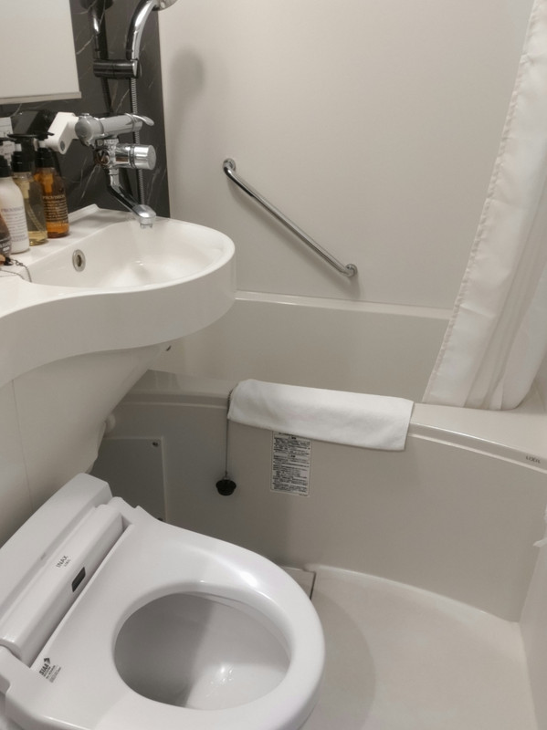 トイレ、バスタブは一緒の部屋