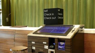 チェックイン / チェックアウト キオスク / 1