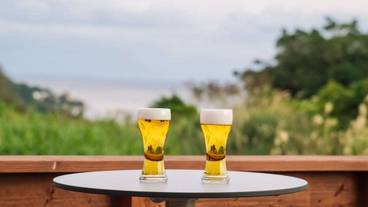 プールサイドバー / 3