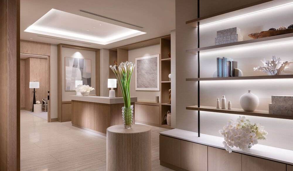 スパ　営業時間10～21時 / 5