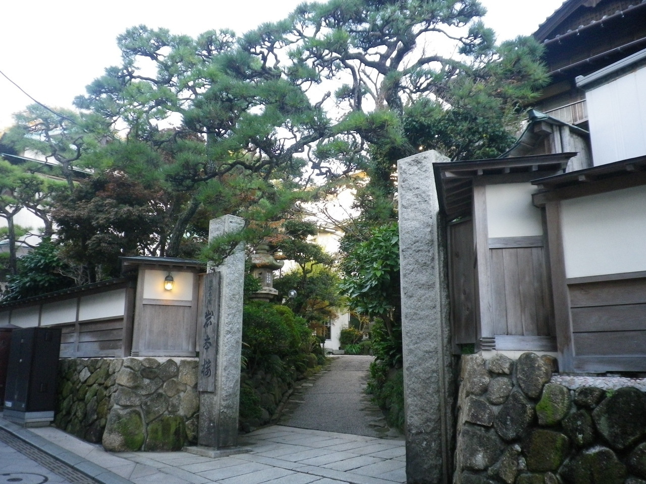 3. 岩本楼本館 3846593