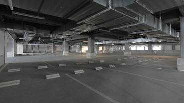 駐車場 / 1