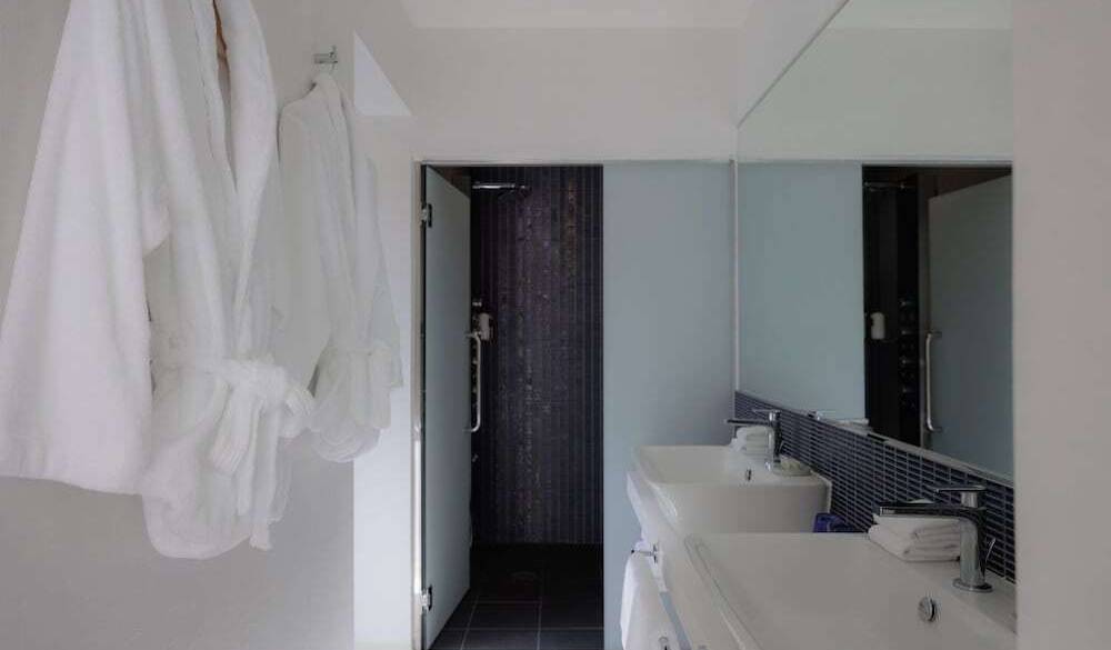 月桃、サンダンカシャワールーム / 1