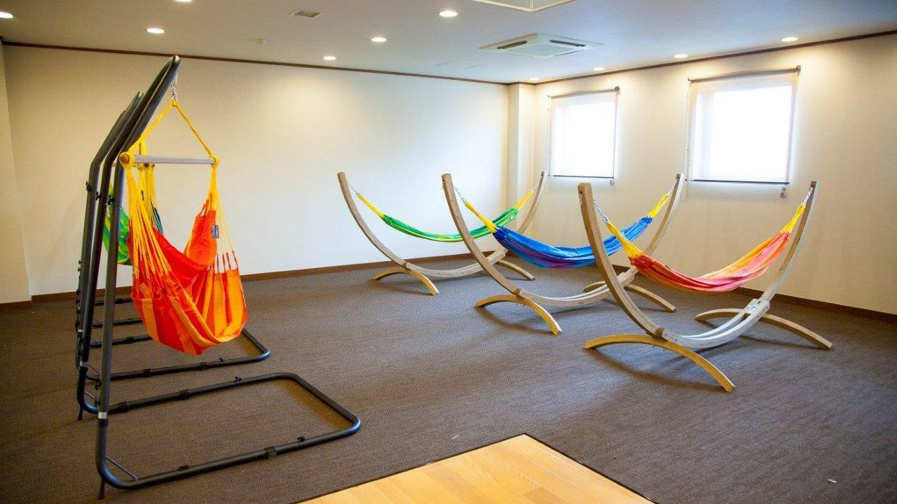 ふじやま温泉 休憩室のハンモックエリア