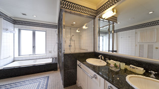 ラグジュアリー ルーム (最上階・ベッド2台)禁煙