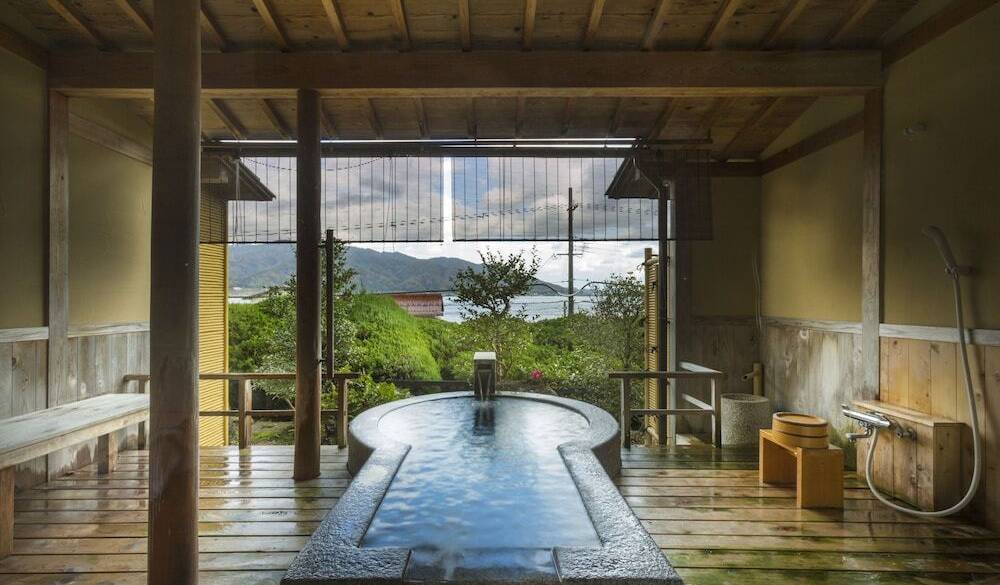 和室・露天風呂の例2 / 4