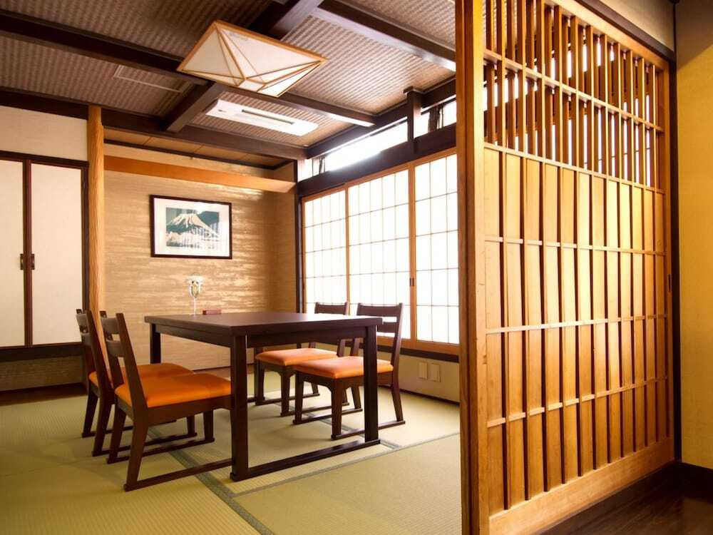 レストラン