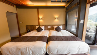 [和モダン洋室] 30平米 + 専用テラス5平米 信楽焼露天風呂 喫煙可