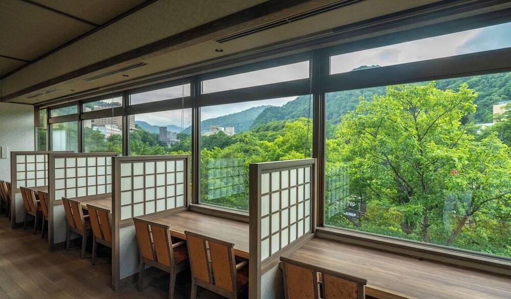 食事処「行雲」 カウンター席 / 5