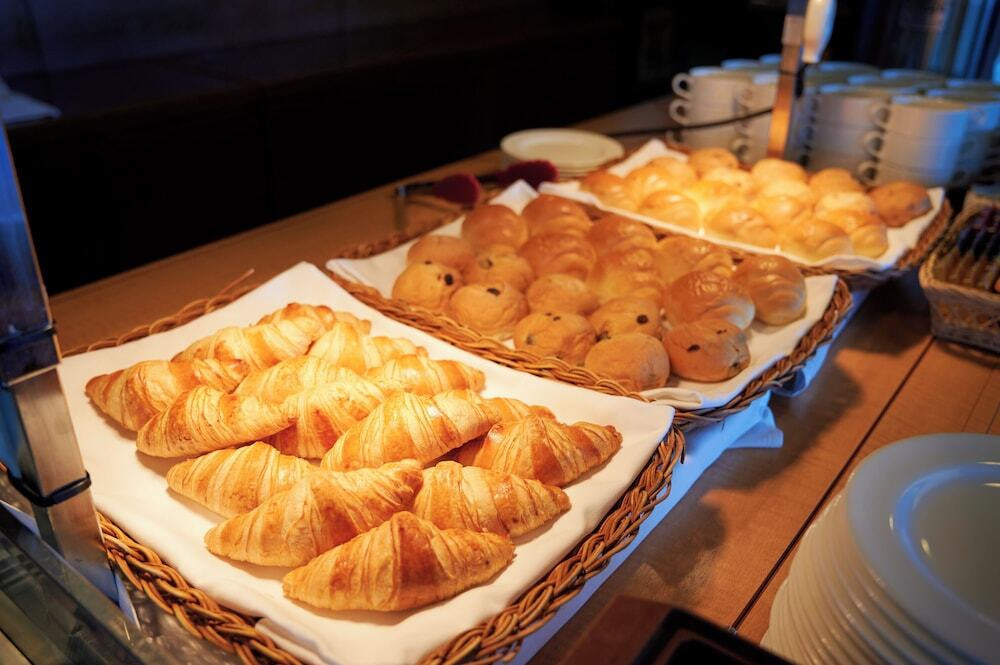 朝食
