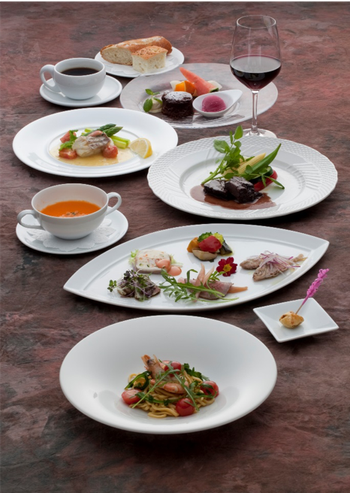 黒豚しゃぶしゃぶにさつま揚げ、豪華会席に多彩な温泉施設が魅力4022203