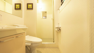 洋室 5人部屋 禁煙 (ホテルの1階にございます)(お子様(6-11歳)の添い寝料金は1名1泊1500円となります)