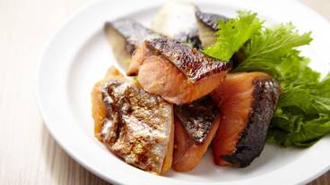 食事・飲み物 / 3