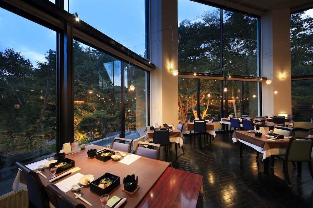 ダイニングレストラン①