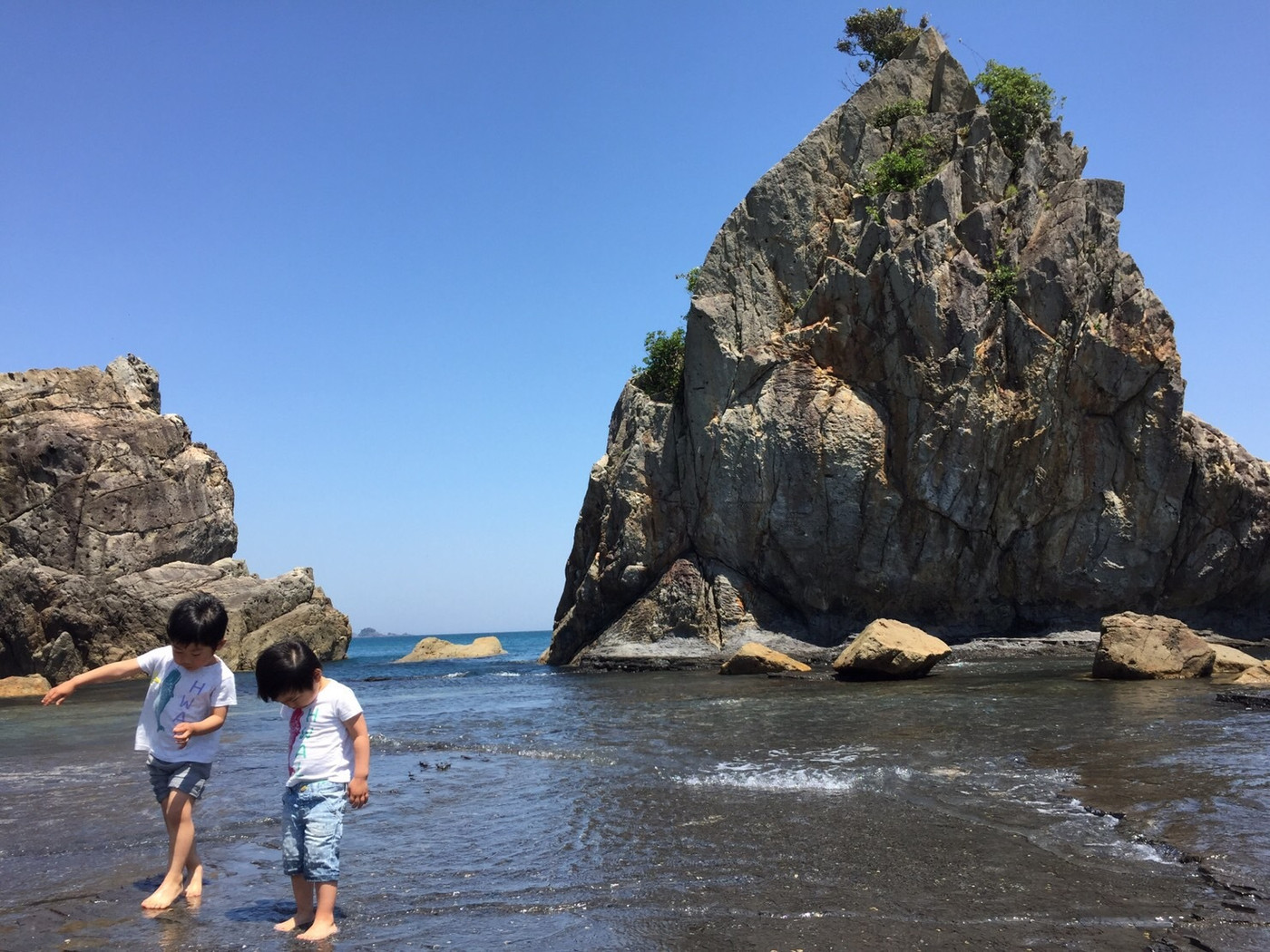 橋杭岩　串本　和歌山県