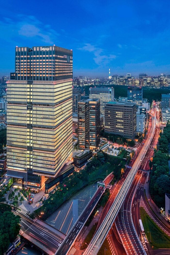 都心の空に浮かぶ非日常体験を満喫3405534