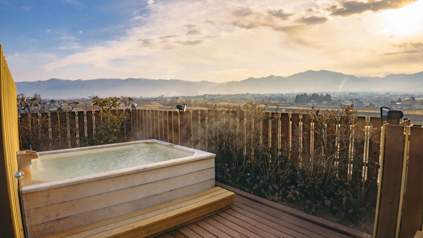 リーズナブルに2人きりの湯浴みを叶える“貸切風呂”のある宿4021205