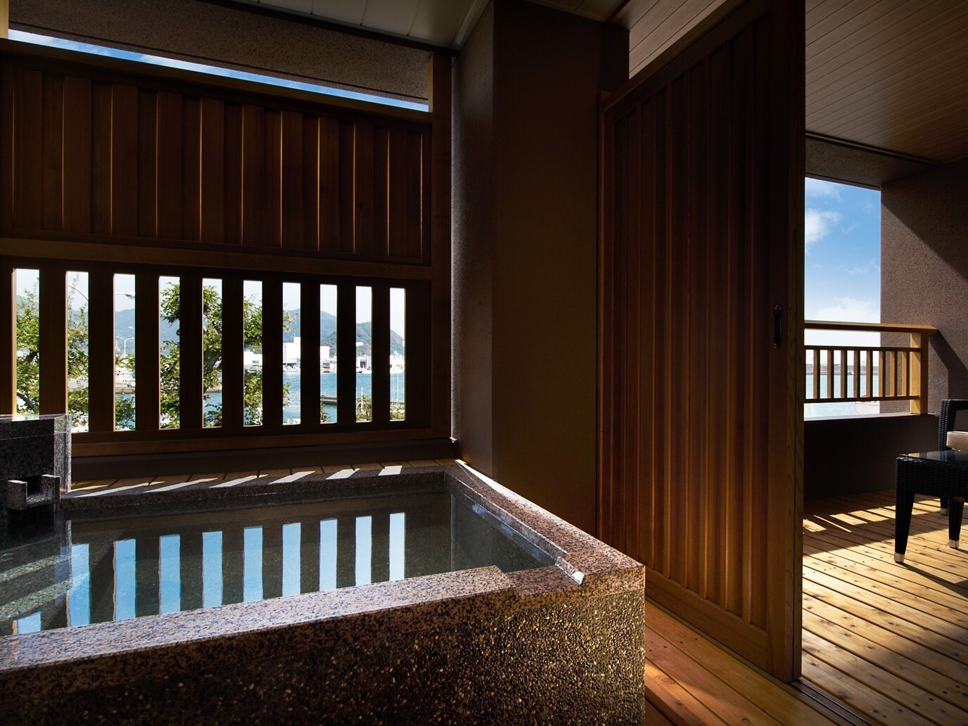 焼津港を一望・豪快な写真が撮れる温泉旅館4279263