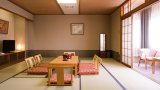 和室 (15畳+広縁)