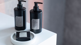 ルーム キングベッド 1 台 コーナー (Corner)