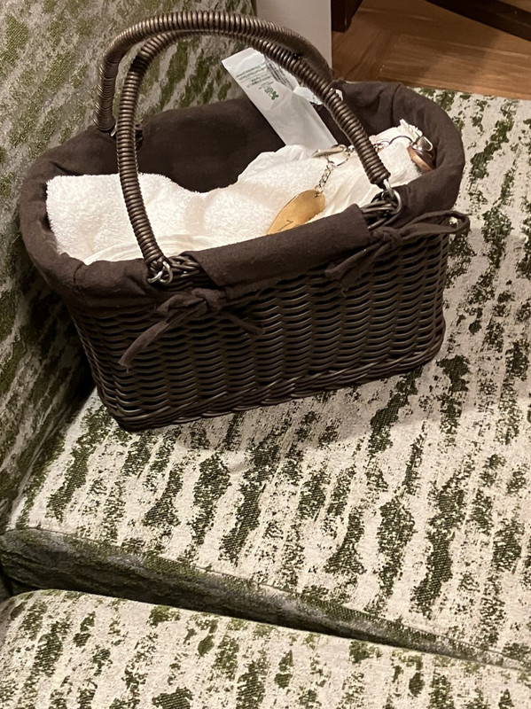 朝風呂へ、部屋にお風呂セットかご