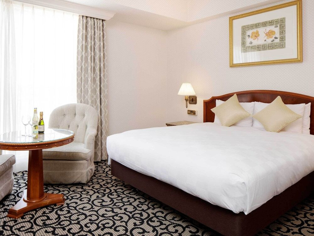 モデレートダブル