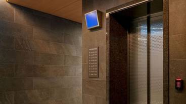 エレベーター / 1