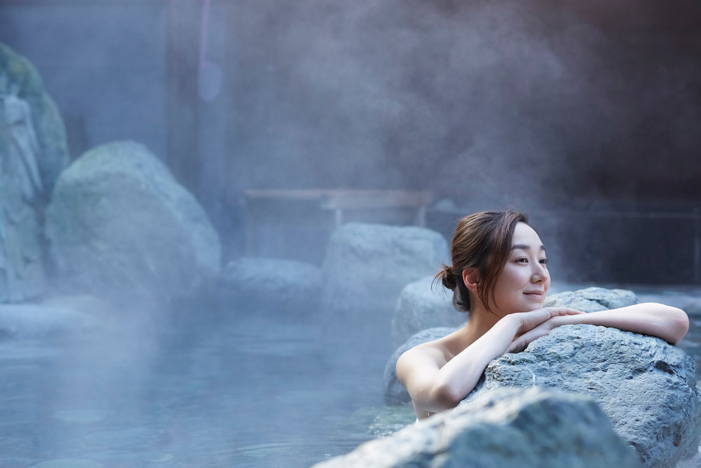 温泉　女性ポートレート