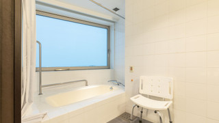 【禁煙】ユニバーサルツイン/32㎡/120cm+110cm幅ベッド×2台