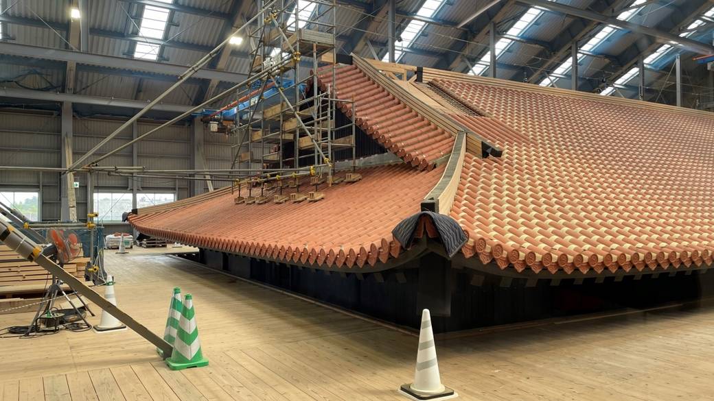 2026年に向けて再建中の正殿 / 2