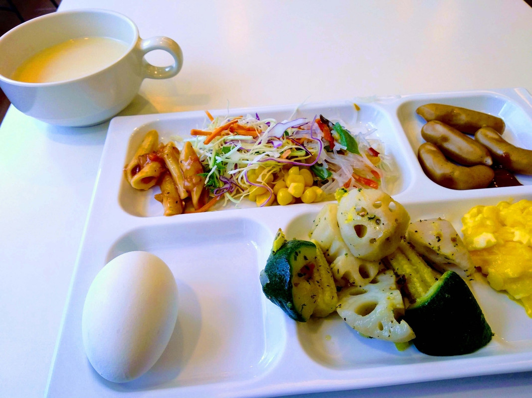 朝食バイキング