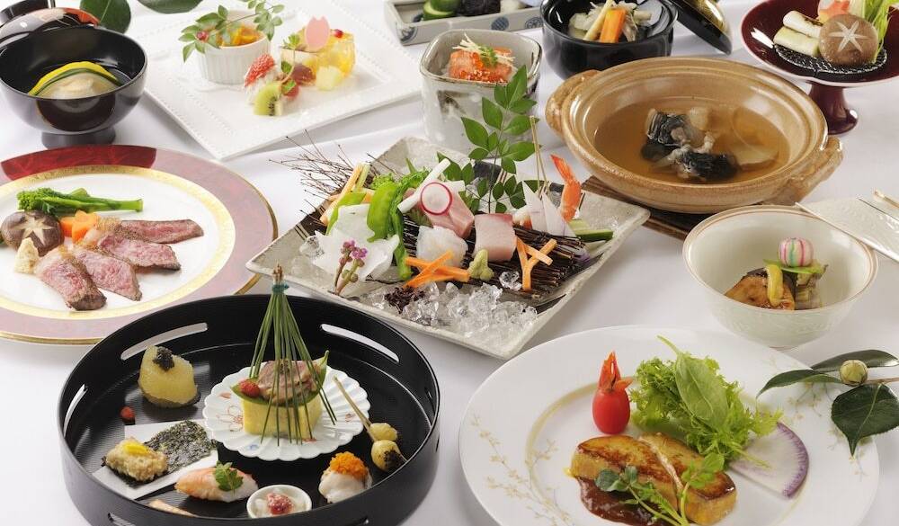 夕食 会席料理一例① / 1