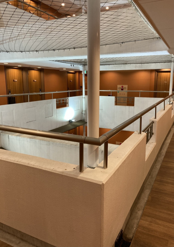 建物中央部吹き抜け【わかりやすいリノベ物件】