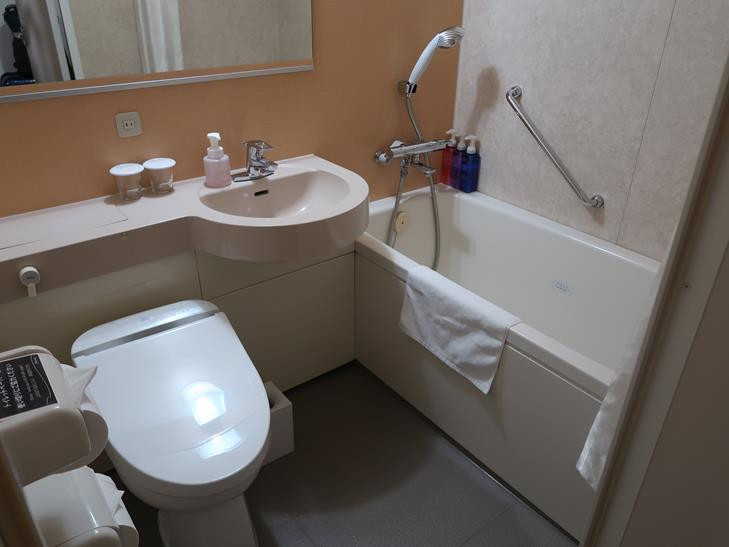 浴室部分は広め