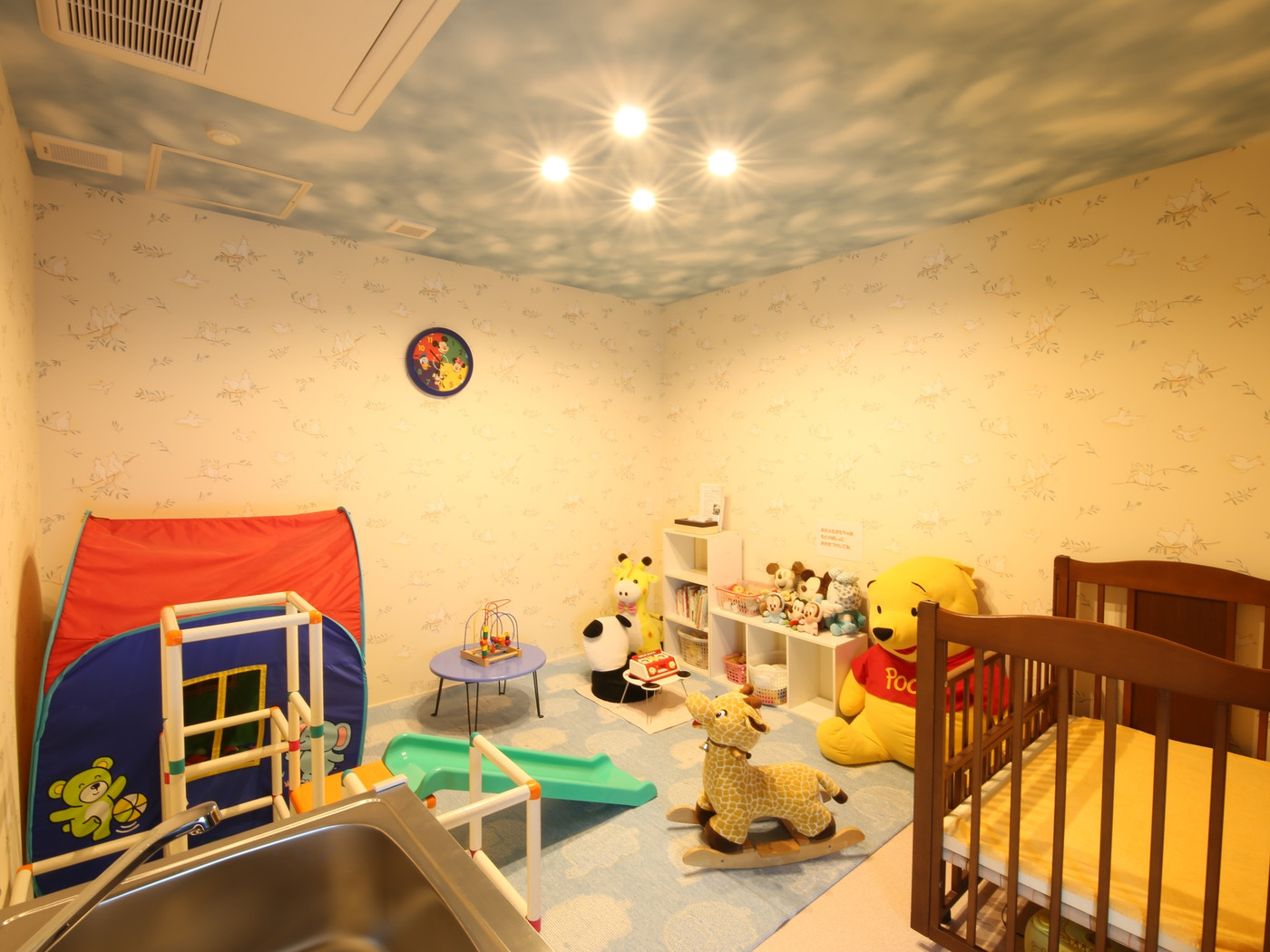 赤ちゃん専用浴槽で大人と一緒に温泉が楽しめる4375853