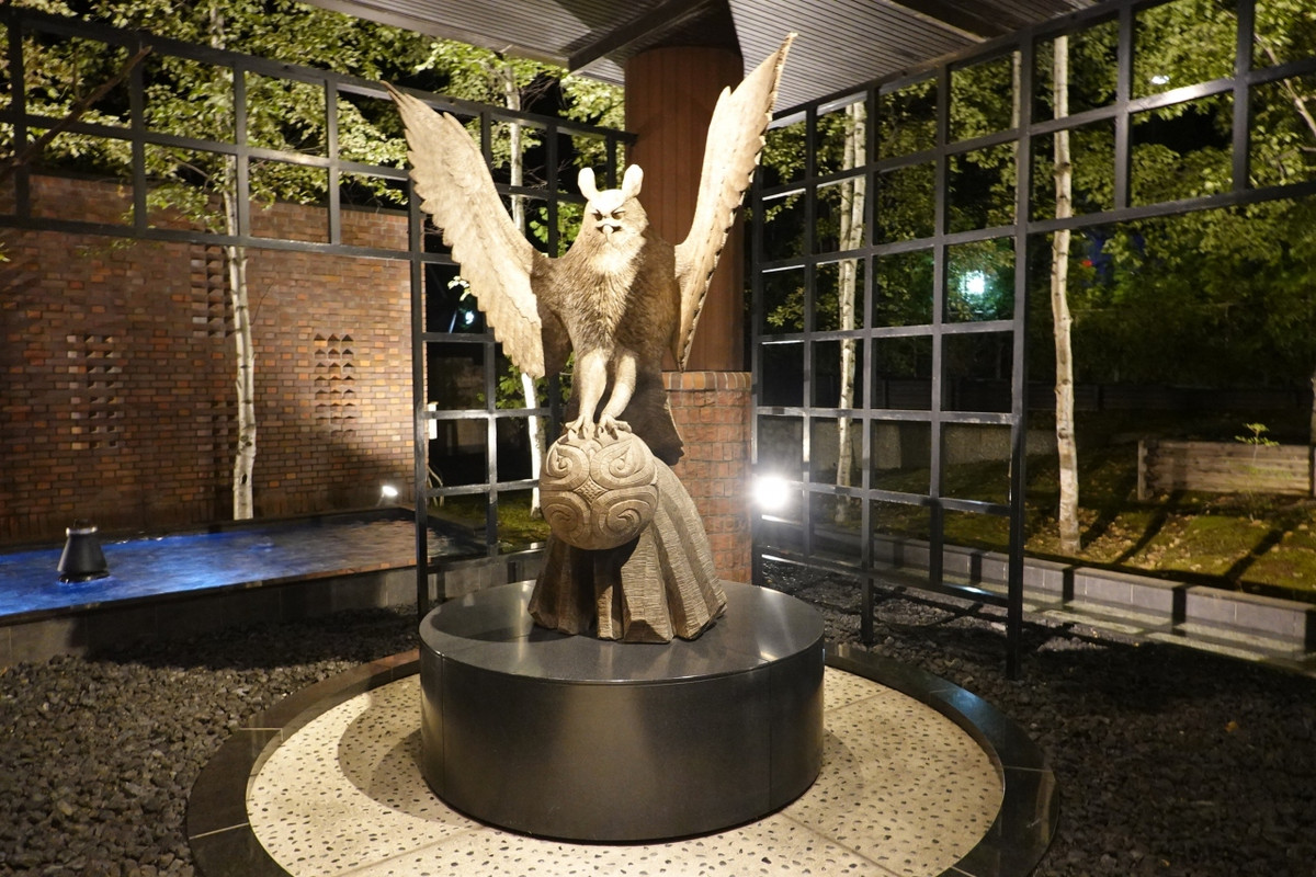 宿泊の入り口にある像