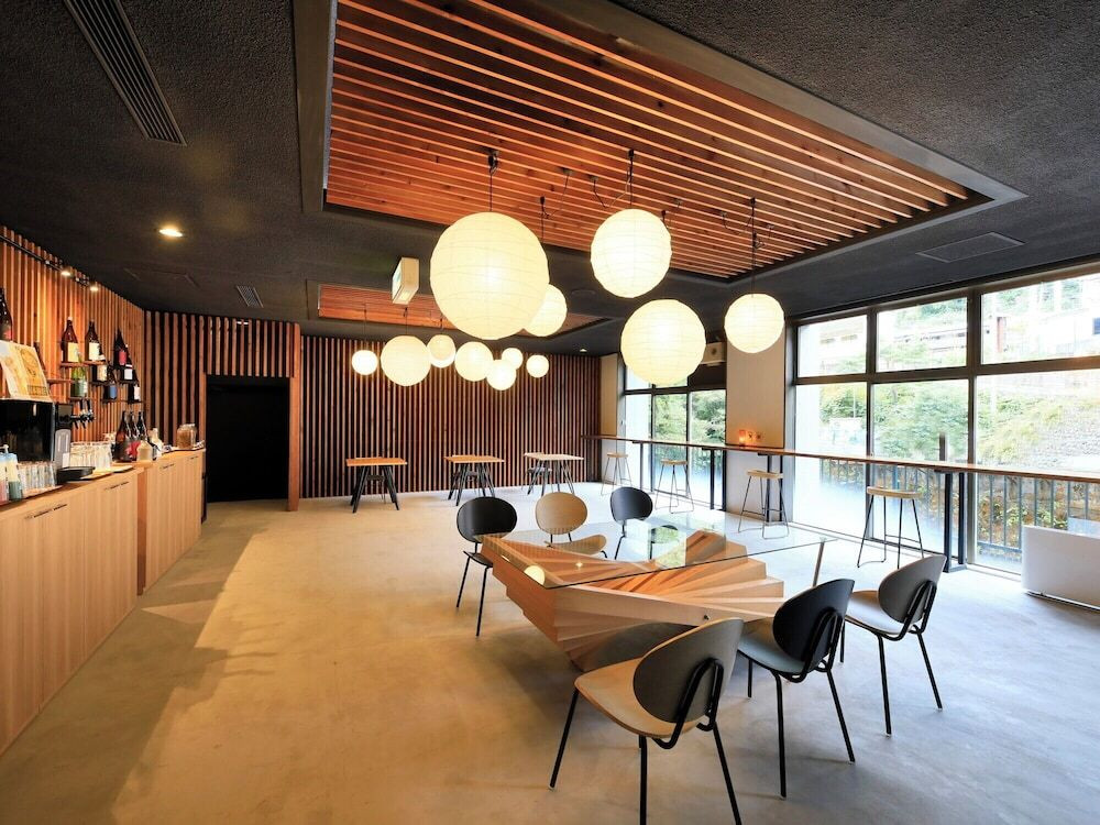 ロビーラウンジ