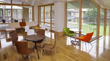 ロビー応接スペース / 3