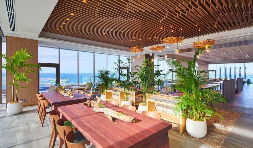 「アコウサ」のラウンジスペース / 1