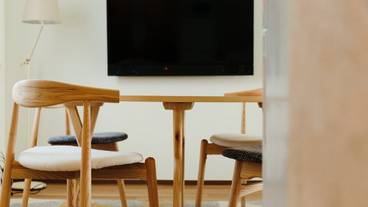 客室内のダイニングエリア / 32