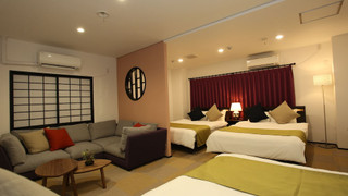 デラックス トリプルルーム (ダブルベッド3台)