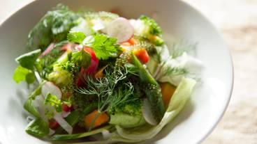 山の茶屋 楽水 地元野菜のサラダ / 6