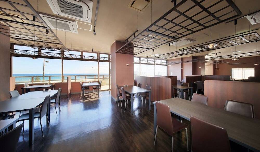 大満足の朝ご飯
品数豊富なビュッフェ / 2