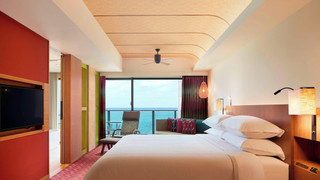 プレミアム ルーム キングベッド 1 台 バルコニー オーシャンビュー（プレミアムオーシャン キングルーム)