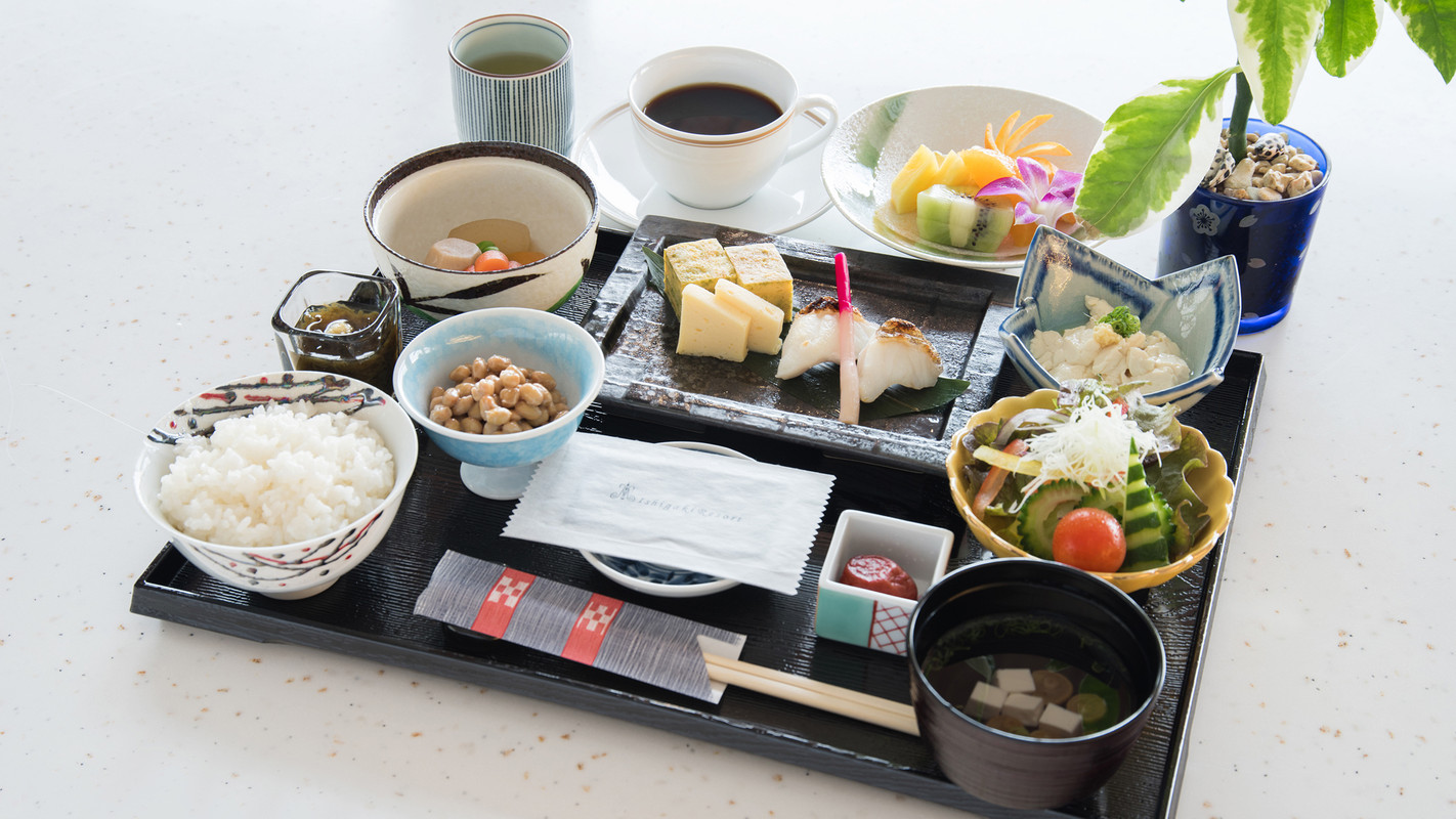 和食プレート朝食の一例