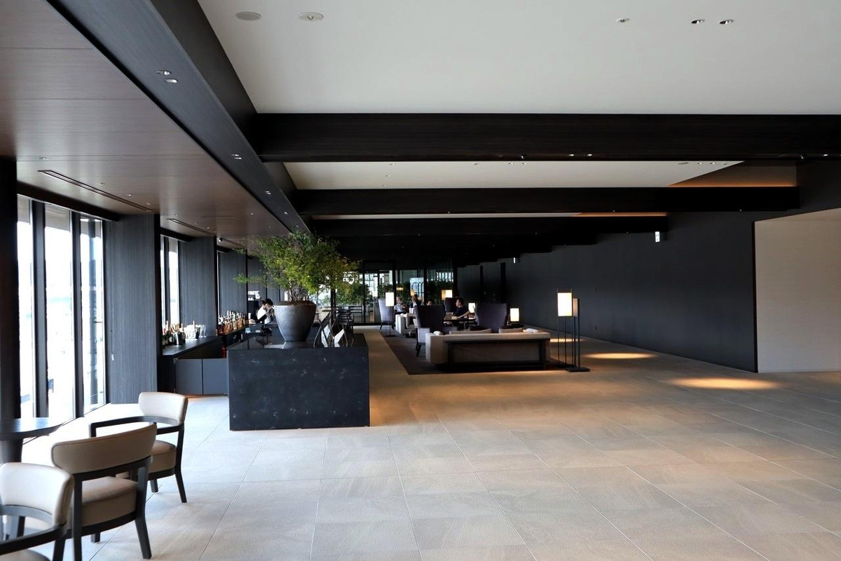 ロビーラウンジ