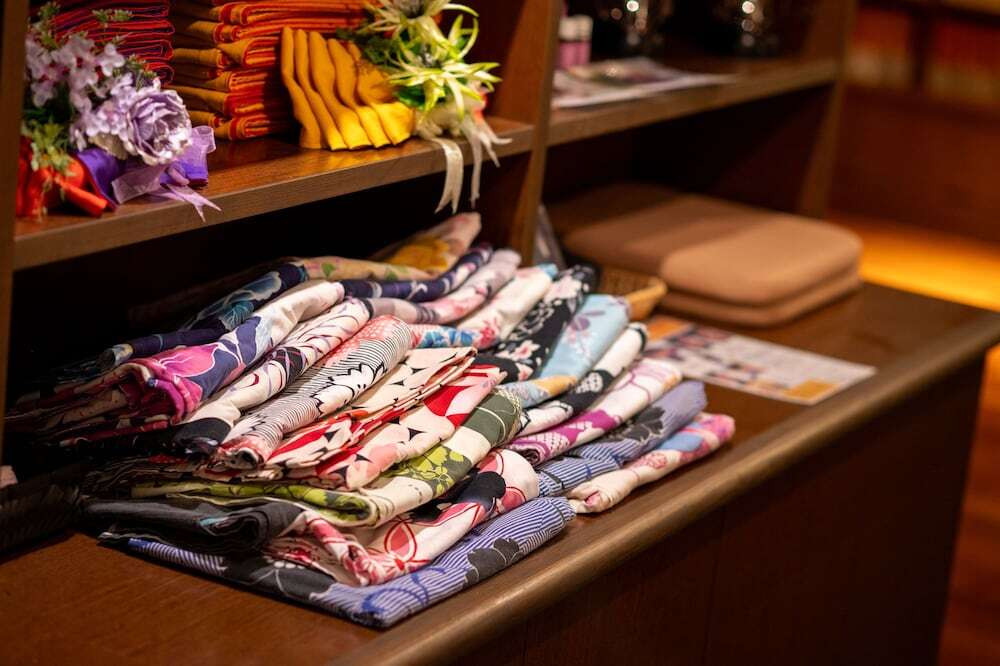 天の丸別邸　風の谷の庵（テンノマルベッテイ　カゼノタニノイオリ） / 1