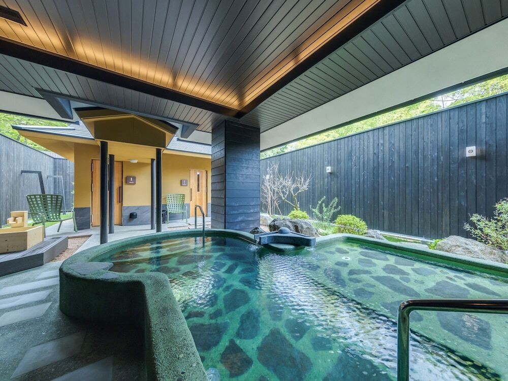 男性露天風呂「夕霧」