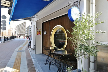 「Grand Cafe & Pub Focus 芝浦」 外観 62996051 テラスにはリードフックあり。お散歩の途中にお茶でも♪