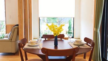 客室内のダイニングエリア / 25